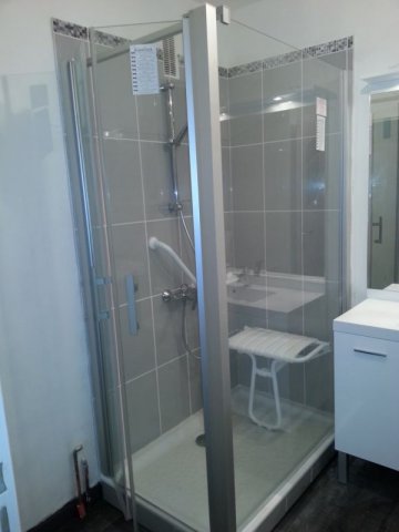 Pose salle de bain adaptée PMR Lyon