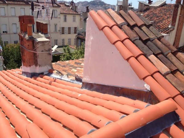 Réfection d'une toiture d'un immeuble en copropriété à Saint-Charles, centre ville de Marseille