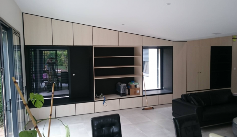 Ebéniste, fabricant de meubles en bois haut de gamme sur mesure à Lyon Rhône Alpes