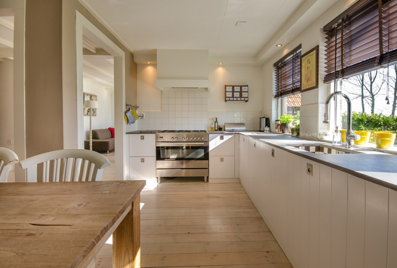 Aménagement de cuisine contemporaine chaleureuse à Villefranche sur Saône