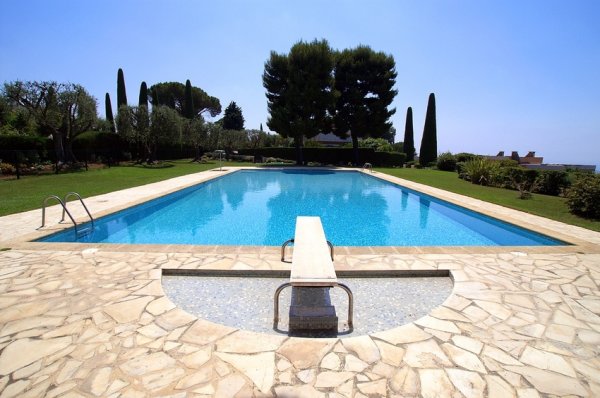 Vendeur de carrelage à Toulon