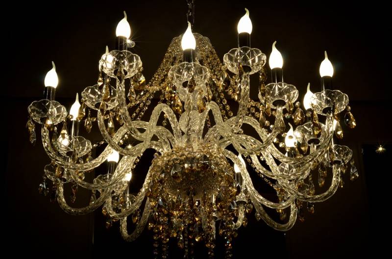 Trouver un magasin de luminaires avec des créations sur mesure à Marseille - Pierre Mouret Luminaire