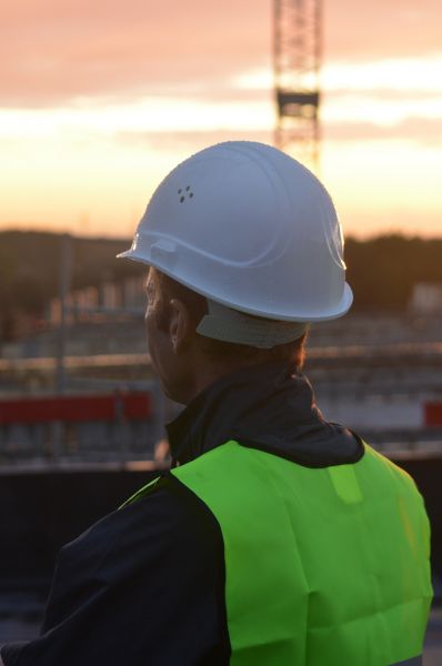 Démolition immeuble dans résidence  à la Seyne sur Mer Var