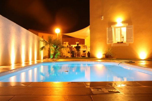 Construire une piscine enterrée ou hors-sol à Marseille et sa région avec Lilo