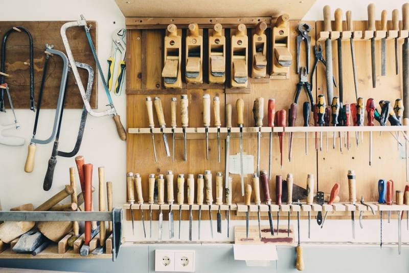 Artisan spécialisé dans la rénovation et le relooking de meubles en bois à Aix en Provence